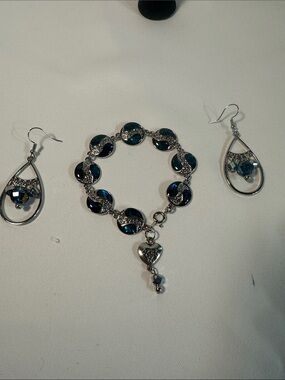 Silver-Tone Bracelet with Teal Disc Accents and Heart Charm - Women's Jewelry